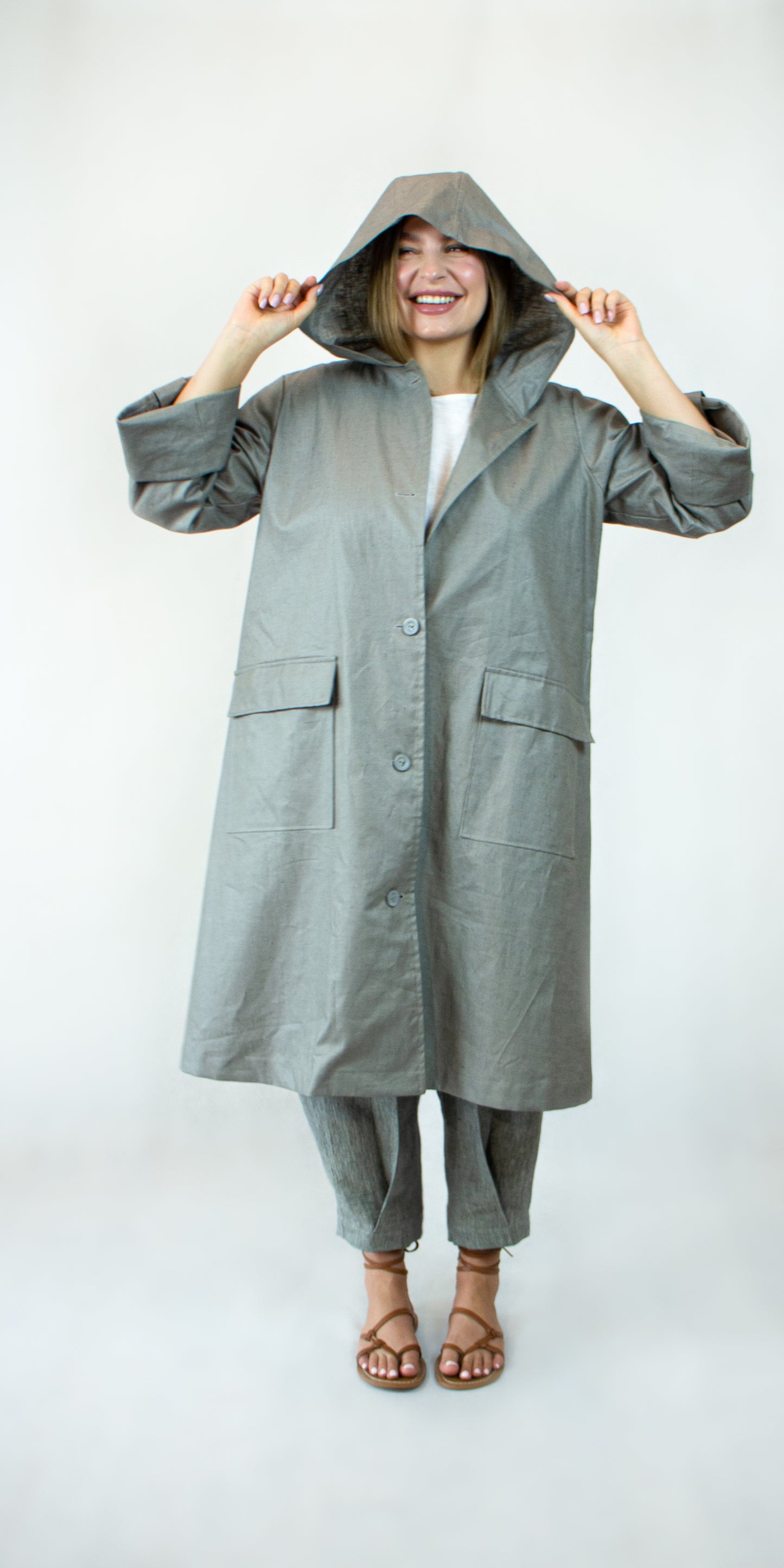 Impregnated linen raincoat