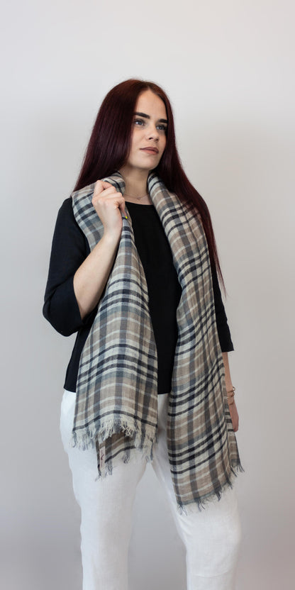 Checked linen scarf