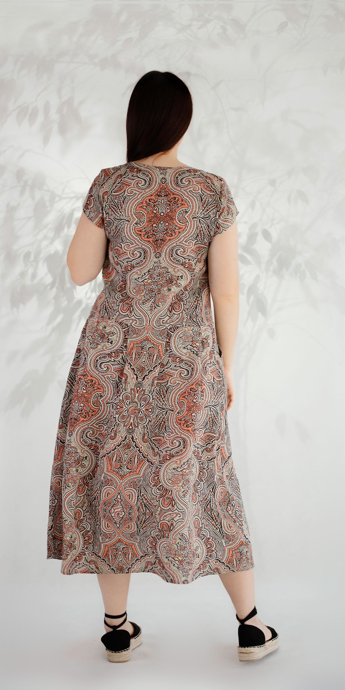 Linen dress with oriental pattern