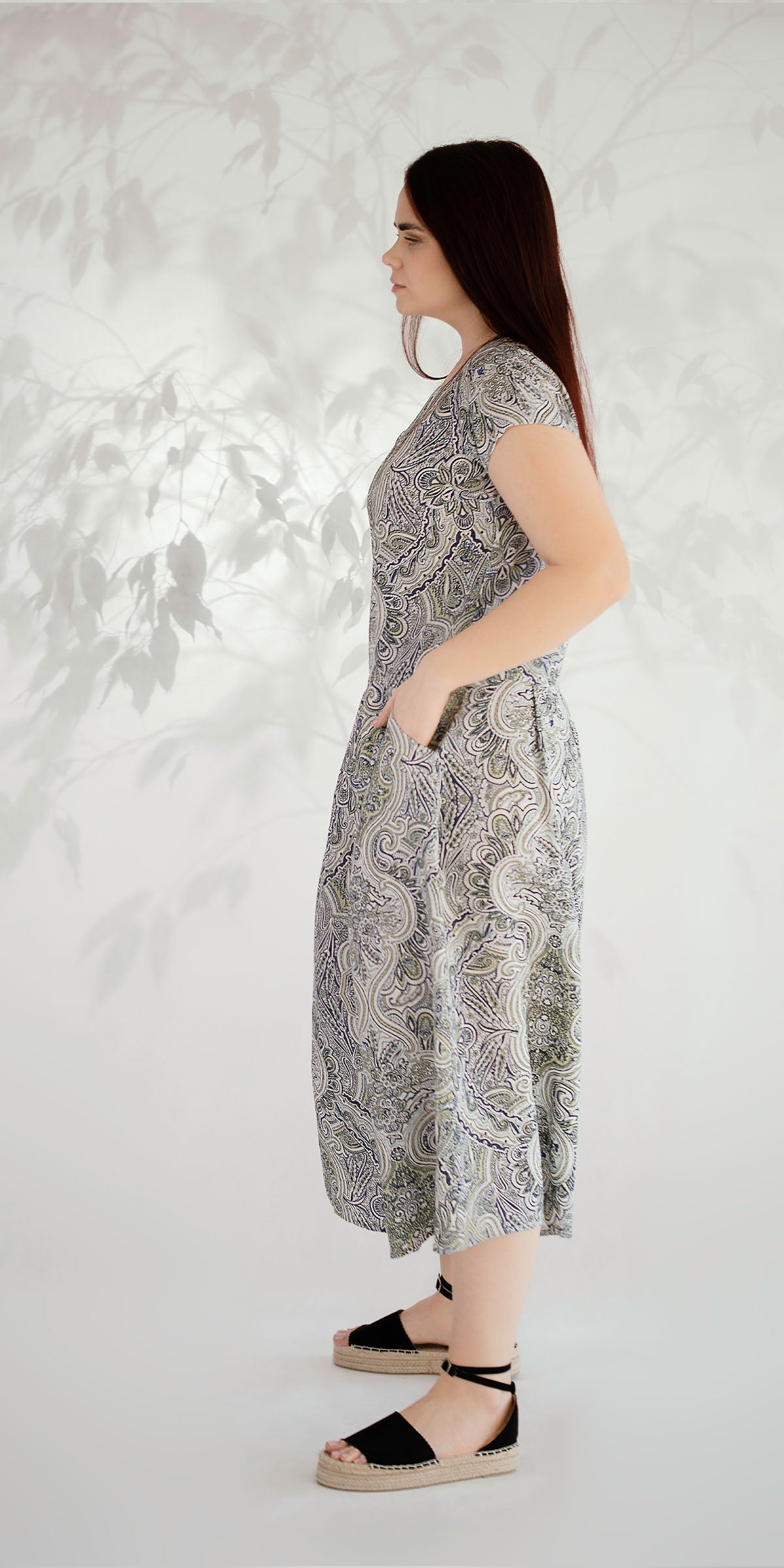 Linen dress with oriental pattern